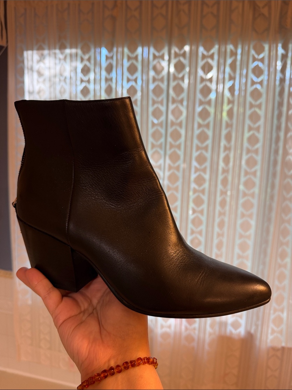 Dolce Vita Leather Ankle Boots w Back Zipper